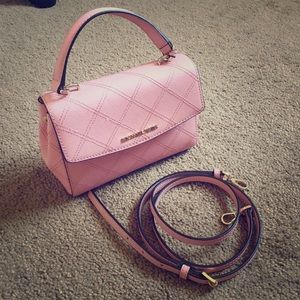 Micheal Kore crossbody Mini Pink